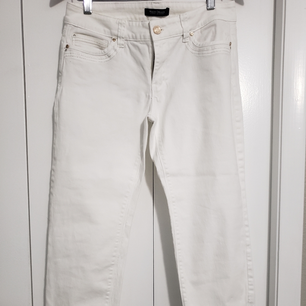 White House Black Market slim white crop pants 6
